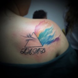 #tattoo #tatuaje #ink #inked #triangulo #pink #pinkfloyd #letras  #colors #colores #espalda #acuarela #watercolor #venezuela #lara #barquisimeto #gabodiaz04