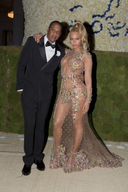 celebritiesofcolor:  Jay-Z and Beyonce at the ‘China: Through The Looking Glass’ Costume Institute Benefit Gala at the Metropolitan Museum of Art on May 4, 2015 in New York City.