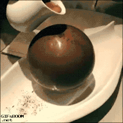 sparkie-gal:  dsarge92:  gifsboom:  Chocolate Dessert with Ice Cream Inside  *heavy breathing*  Omg I need this in me right now