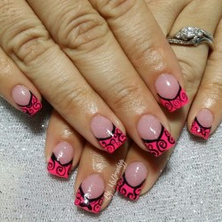 swaggnailsartist:  #swaggernails #yrswagg #nailsbyyrswagg #naildecor #nailtrend #네일아트 #Nails #meitupic #pink