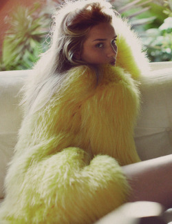 voguelovesme:  Rosie Huntington-Whiteley by Guy Aroch for Muse Summer 2013 