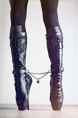 sissyboiheather:  5-inch-and-more:  Chained ballet boots   Lucky! Fucking sexy  Love locking on heels . One of the best feelings I ever have. Every chance I get I lock my self in heels. But this is just 10 times better ♡♡♡♡
