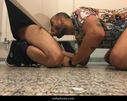 steamy-gay-locker-room:  Watch Steamy Gay Porn