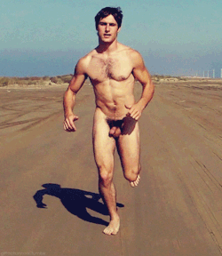wolfpackmag:Lets go for a run