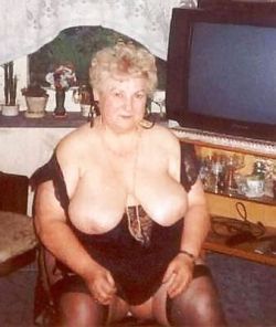 oldfatladies:  hot grannies and matures online, find the mature cam (50+) link, 100% free. 
