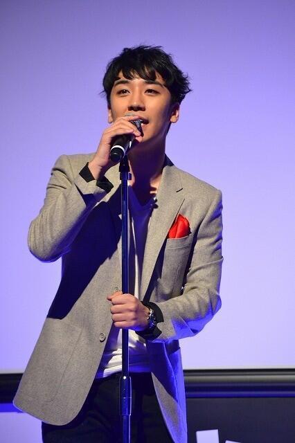 [4/12/2013][Photos] Seungri tại buổi họp báo cho UULA Drama「指恋」 Tumblr_mxa7sgcjca1qb2yato9_500