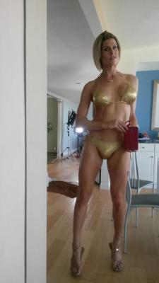 thinman1200:  ourchuckie:  classictrans:  cdaliciax:   Delia DeLions on Twittertwitter.com A few selfies from set today. The shiny gold bikini didn’t stay on long. ;) pic.twitter.com/m8ZitMpiHX  TS Delia DeLions….hot as always  But I like the gold