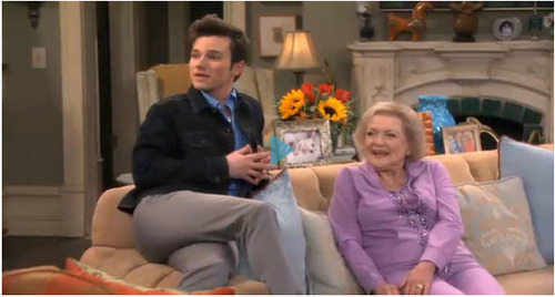 Chris in Hot In Cleveland - Page 7 Tumblr_inline_n949s5D6Ax1qj1ezp