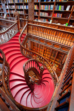 littledallilasbookshelf:  Who says heaven is not on the earth; for a book lovers like me its right here :)) 