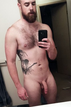 brainjock:  Country Scruff!  This Mississippi bro looks like the type of good ol’ str8 boy that would bang your pussy HARD as FUCK while dipping tobacco….lol!