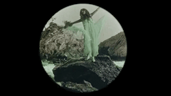 littlepennydreadful:  Frames from ‘La légende des ondines’ (1911) featured in ‘Fantasia of Color in Early Cinema’  