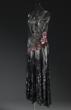 fripperiesandfobs:Evening dress ca. 1925 From the National Gallery of Victoria@quelloras: “If I made this, would you bother wearing it?” Jayy tips his head at her inquiringly. 