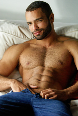 korymitchellxxx:  fredholt:  savvyifyanasty:  theconsolidator:  Follow The Consolidator.  &gt; I want this man!  Follow me @ savvyifyanasty.tumblr.com  www.fredholt.tumblr.com - #GayXXX #GayPorn #GayPic   Damn hes fine 