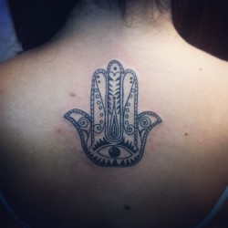 #mano #manodefatima #tattoo #ink #espalda #negro
