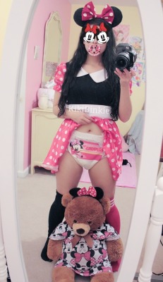 kikibinkie: My baby Minnie Mouse Cosplay❤︎︎ When you don’t have a wittle friend or daddy to match with. So, you use your stuffie. ❤︎︎ Diaper: modded Rearz inspire plus from www.cooshietooshiez.com , use my code “luckykiki5” for 5% off.