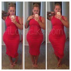 elkestallion:  The perfect comfy tank dress showing of my curves perfectly!!! #noMakeUp #barefoot #noFilter #curves #hourglass #bombshell #cokebottle #elke #iloveelke #summer #sexy #braids #stallion #body #thick #thighs  Elke the stallion