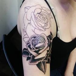 Got a start on these roses.  Looking forward to finishing these up in a few weeks.   Thanks for coming in, Barbara!    #roses #tattoos #blackandgrey #flowers #chelsea #ink  (at Raven&rsquo;s Eye Ink)