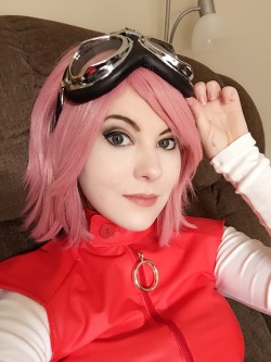 misstuesday:  I was Haruko for IchibanCon as well. Finally trimmed my wig.  I couldn’t wear the yellow contacts due to eye irritation. 