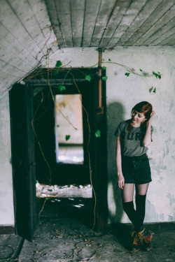 theclotheshorse:  outfit post from an abandoned house in Northern Ireland where we hid in bushes &amp; had the police called on us.sheinside coatbridge &amp; burn shirteverything else old or vintage