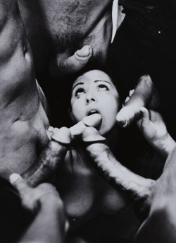 worshipthereevolution:  lexicxnt:i love being the center of a attention.  One girl can be in control of so many 