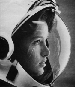 Stunning photo of astronaut Anna Fisher from Life Magazine (1985)