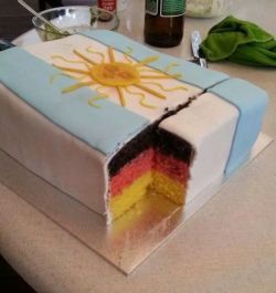 nurdsite:  My buddy Tom baked a cake for his Argentinian friend to cheer her up after the world cup loss. …they are no longer friends. 