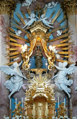 allaboutmary:  The high altar in the baroque pilgrimage church of Hafnerberg, Austria. 