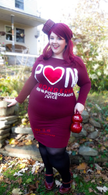 babblingbug:  nerdy-king-of-hell:  kaosafro:  queenevea:  feetlips:  My Halloween Costume this year: Pom Wonderful bottle! I’ve always joked about sharing the same body type as my favorite juice, so I decided it was time for the vision to come alive.