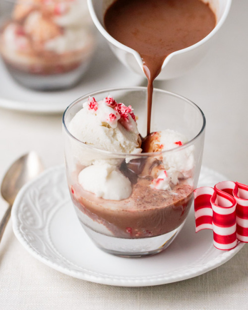 fullcravings: Peppermint Ice Cream and Hot Cocoa “Affogato” 