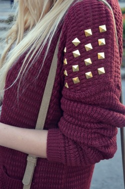 zaynmalik-and-harrystylesforever:  I love this sweater &lt;3