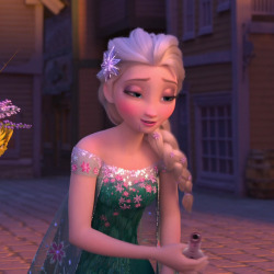 constable-frozen:  I’m fine   Elsa aus Disney’s Frozen ordentlich betrunken.