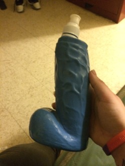 thekawaiitan:  whitetrash-official:  nickfnry:  doyougiveafuckk:  rokkakudaiheights:  nickfnry:  So I acquired the greatest water bottle known to mankind today. You can either remove the tip or drink from it.  finally i can quench my thirst  Put milk