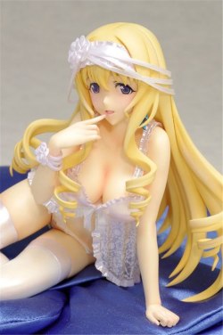 Thanks to my lovely Patreons I was able to get this sexy Cecilia Alcott Figure from Infinite Stratos!! Thank you so much ♥ Can&rsquo;t wait &ldquo;her&rdquo; to arrive and take lots of SOF videos and pictures!  PS: If you want, please support me on