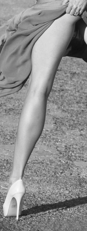 Sexy legs - Page 7 Tumblr_n1ymfj6j1n1t2wi5uo1_500