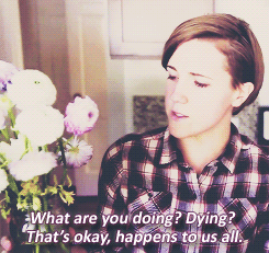 thehungertrinity:  mydrunkitchen:  x  WHY DOES THIS GIF GIVE ME SUCH FEELS  Hannah Hart is life