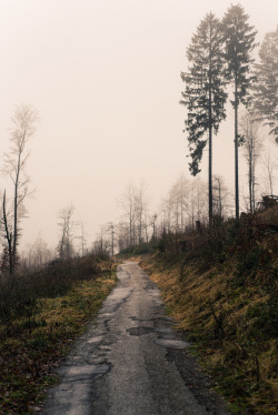 brutalgeneration:  into the void (by florianpainke)