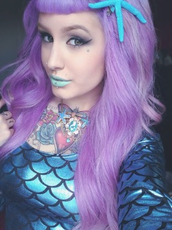 toxikbarbie:  How did this photo of me get 800 notes ?? 