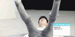 lov-lymj:  Sungjong forming hearts with his lower body parts ;3; 