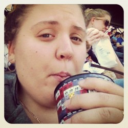 Sweet tea vodka lemonade #braves #game #cinco #de #mayo #selfiesunday  (at Turner Field)