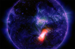discoverynews:  Sun Blasts Flare at Earth: New Year’s Eve Storm?On Monday (Dec. 28), a sunspot cluster erupted, blasting an M-class flare directly at Earth. The extreme-ultraviolet radiation immediately washed over our upper atmosphere, initiating an