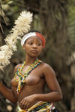 yeux-sans-visage:  Zulu girl 