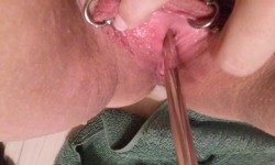 h0t1:  hugeholes:  wreckedholes:  Piss hole play please reblog n comment  Love that fp  Hot peehole play yummy