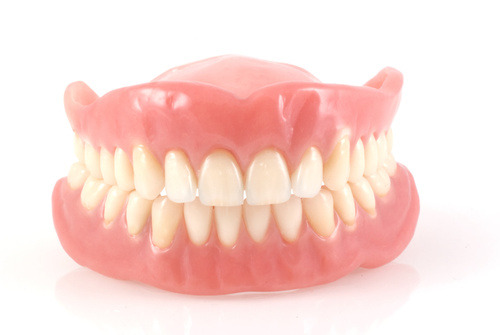 Dentures that look natural teeth