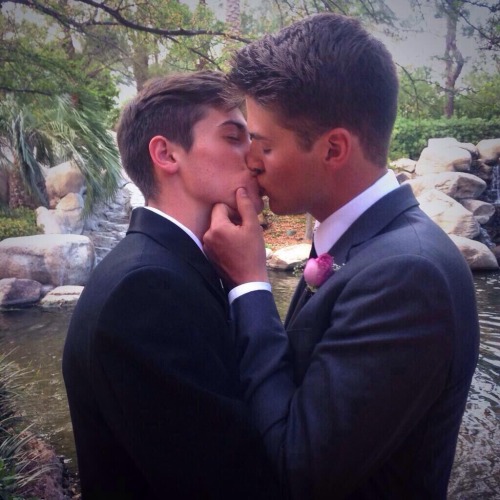 Gay Prom Pictures 58