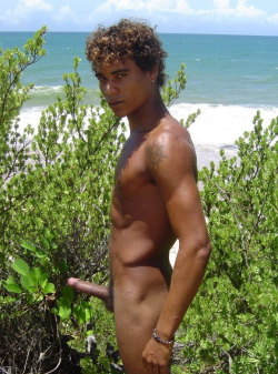90-90-90-twinks:  shy-alien:ninety-percent-twinks-8:Natural Twinks  Edmilson… More of him here… :)  Ninety percent twinks 8