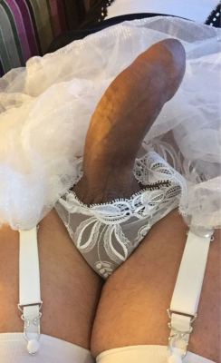chrissylovesnylons:  Emerging from my white lace panties  (via TumbleOn) 
