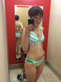 falloutdumbass:  treated myself to a new bathing suit today! itâ€™s super cute and i think i might finally have the confidence to wear bikini bottoms without surf shorts!Â   Send your own cell pics to fyeahcellpics on Kik or Snapchat!