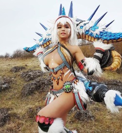 girls-do-cosplay:  monster hunter world by the_fantastic_nami.swan http://bit.ly/2GlWnxR
