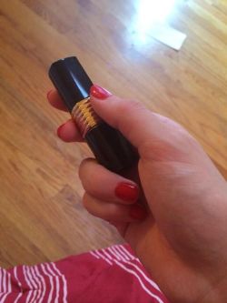 allons-yalexa:  bernardclairvaux:  wifis-lildevil:  0 to 100 real quick  but imagine pulling the wrong lipstick when youre not paying attention  wanna know how i got these scars 