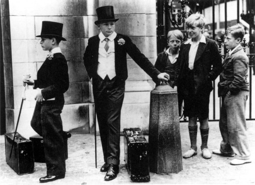 Différentes classes sociales. Grande-Bretagne, 1937.